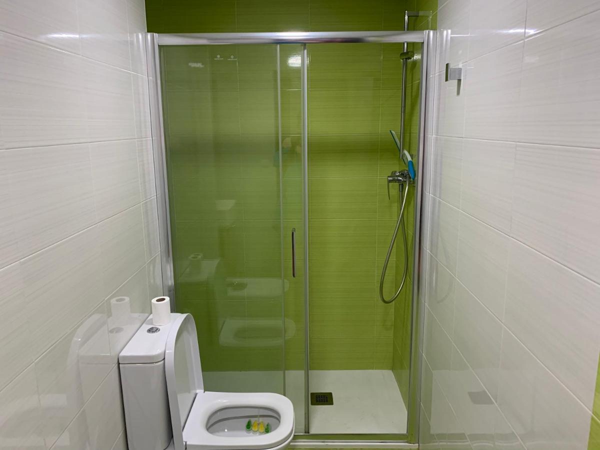 Habitación con cama individual, piso compartido en Avenida Blasco Ibáñez Valência Exterior foto
