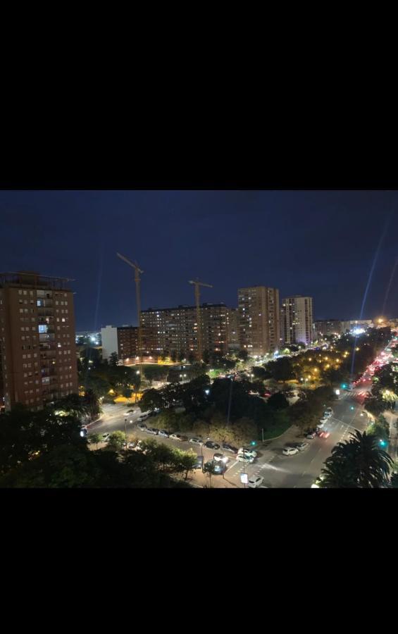 Habitación con cama individual, piso compartido en Avenida Blasco Ibáñez Valência Exterior foto
