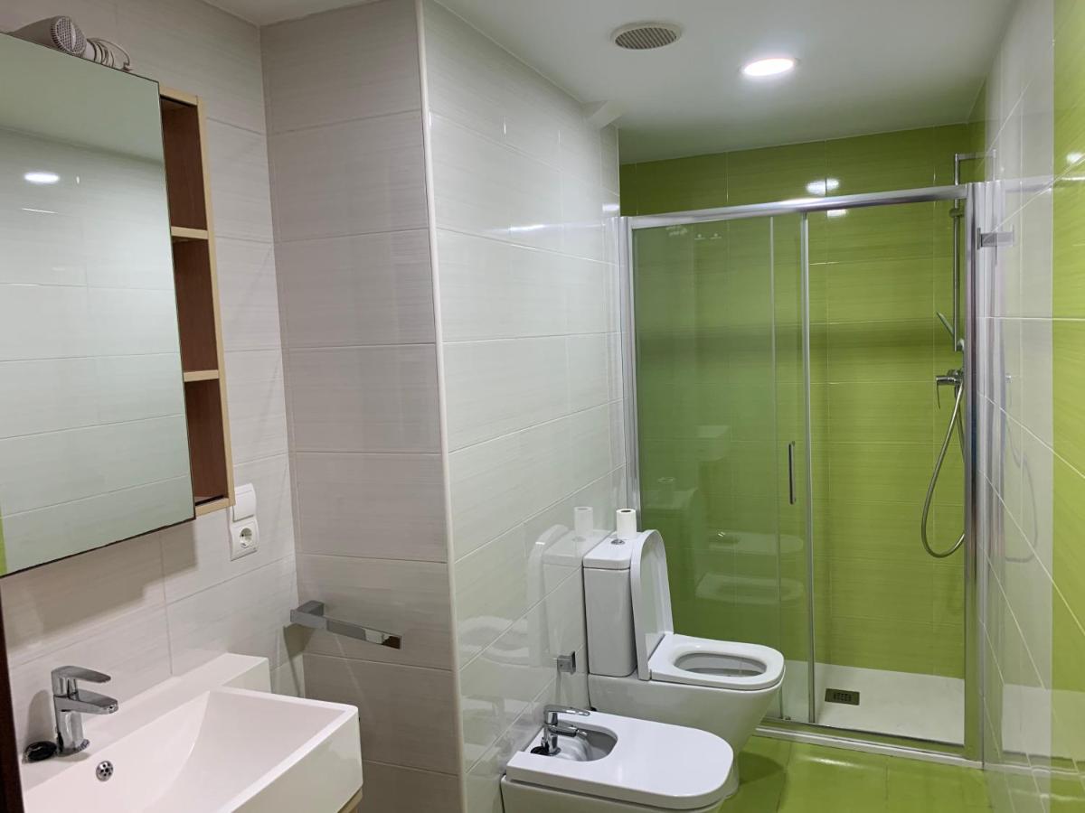 Habitación con cama individual, piso compartido en Avenida Blasco Ibáñez Valência Exterior foto