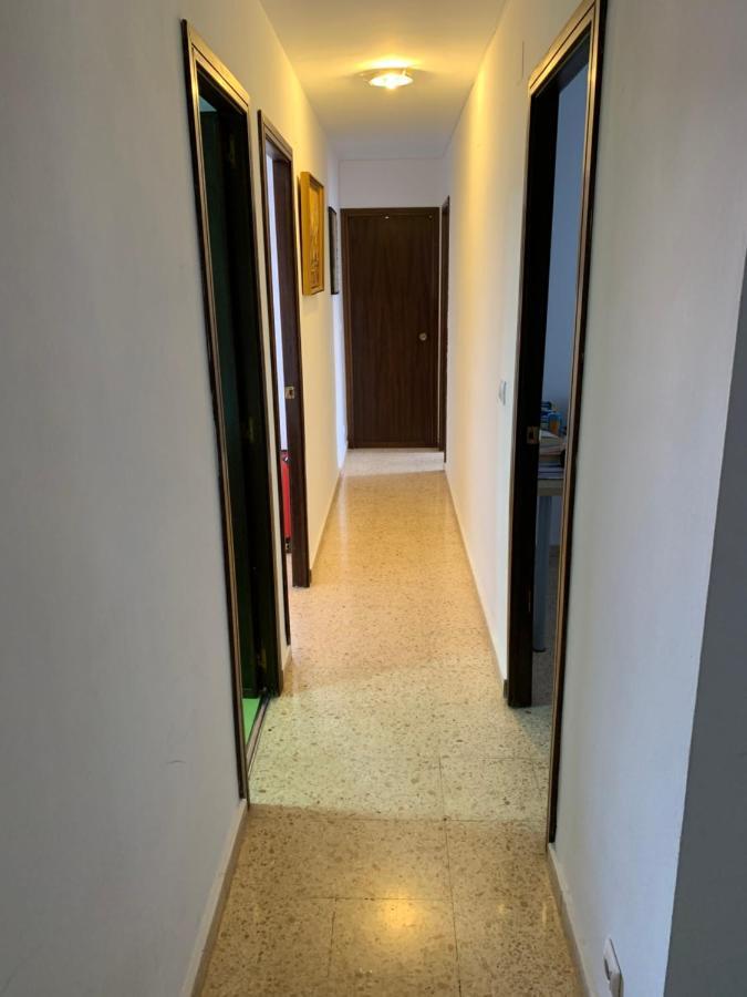 Habitación con cama individual, piso compartido en Avenida Blasco Ibáñez Valência Exterior foto