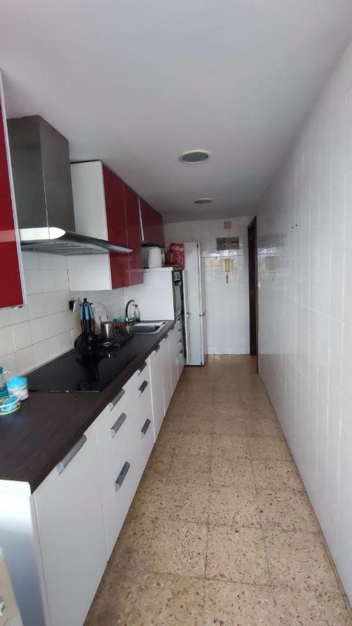 Habitación con cama individual, piso compartido en Avenida Blasco Ibáñez Valência Exterior foto